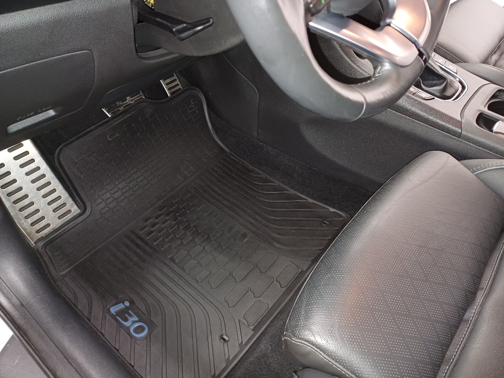 Zaměření na reflektory automobilu