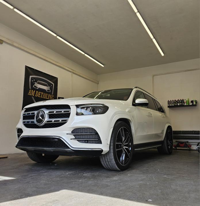 Bílý Mercedes po Detailingovém leštění
